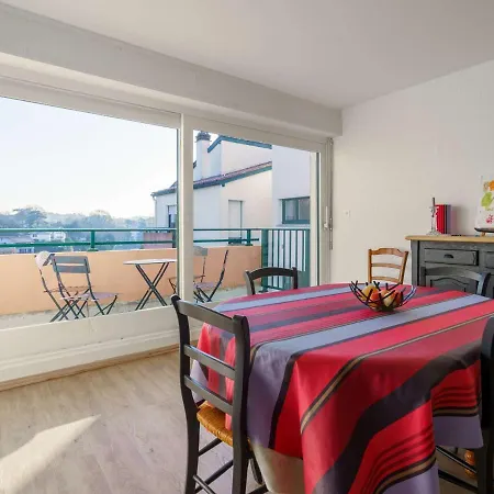 Apartment Grand 2 Avec Terrasse A - Fr-1-4-667